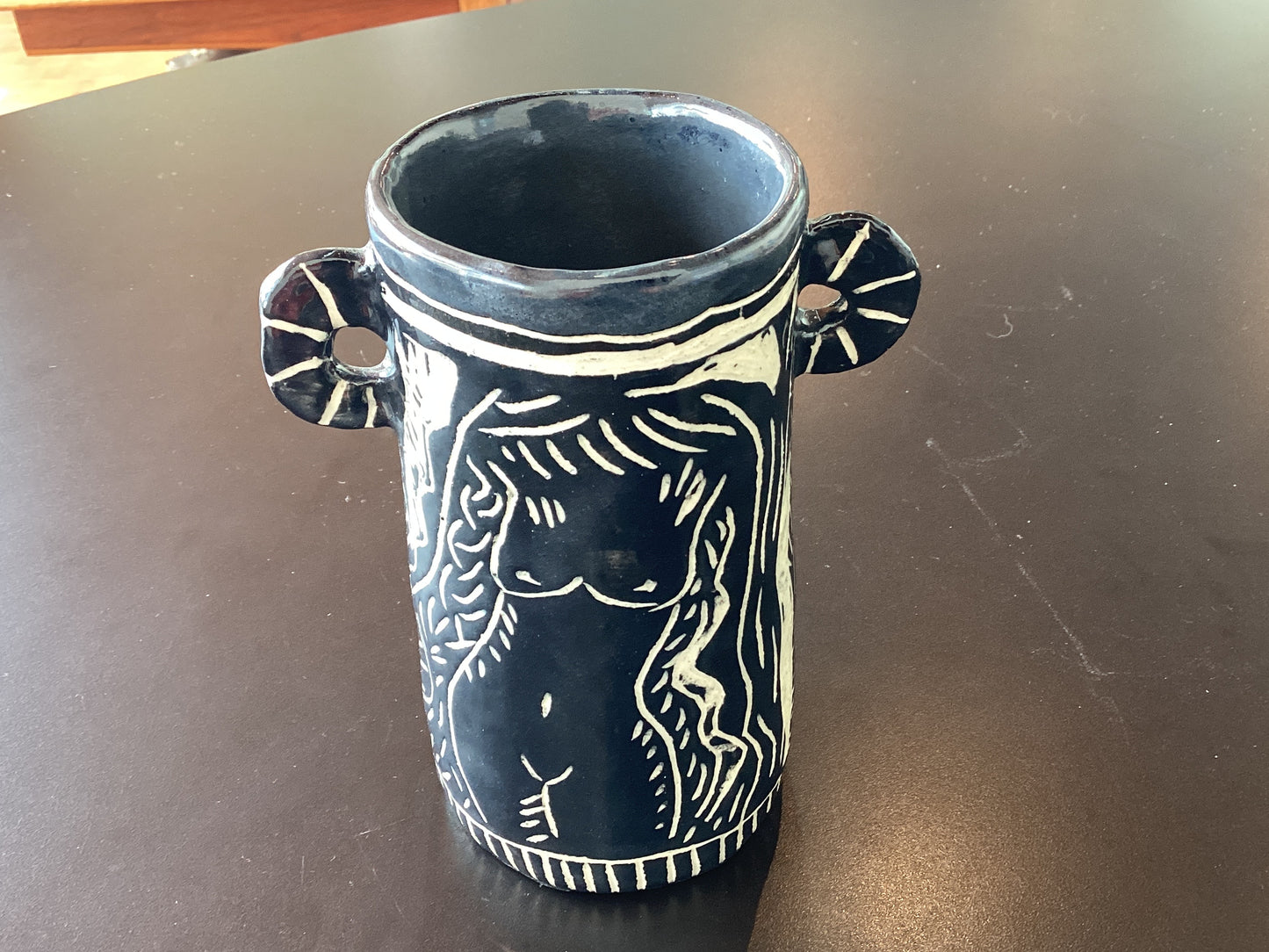 Sgraffito body vase- Jennie de Mello e Souza