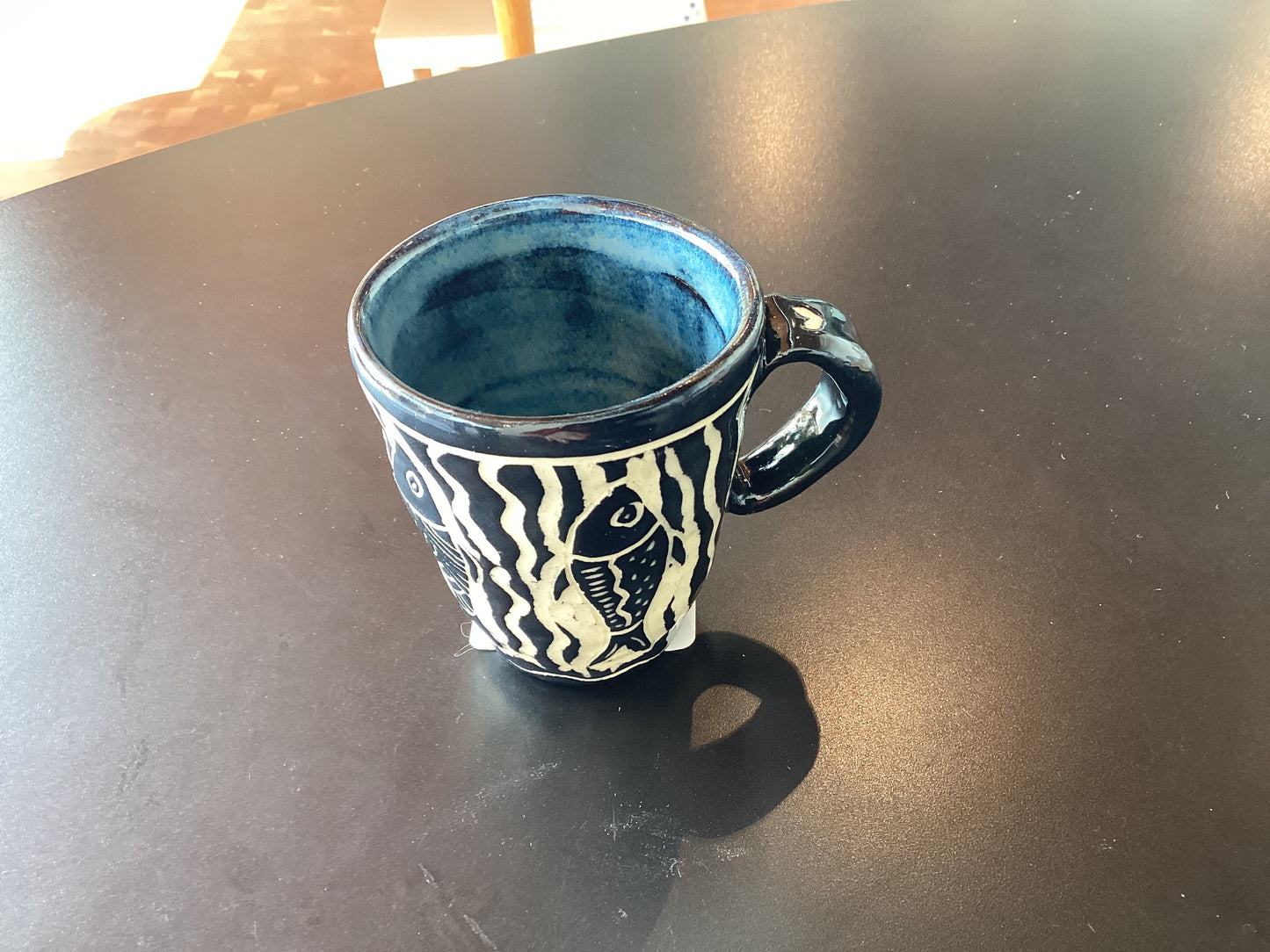 Sgraffito Mug fish (S size)- Jennie de Mello e Souza