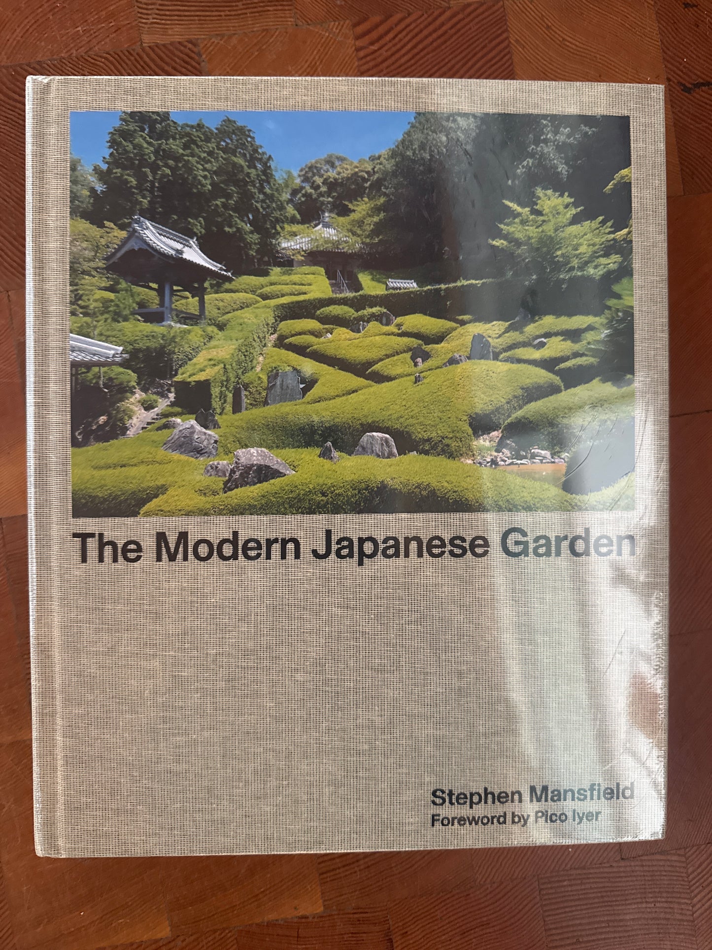 The Modern Japanese Garden Book
